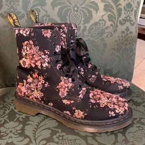Floral canvas Doc Martens
